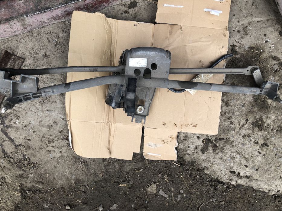 Моторчик на щотки з механізмом на Ауді ,Вольцваген