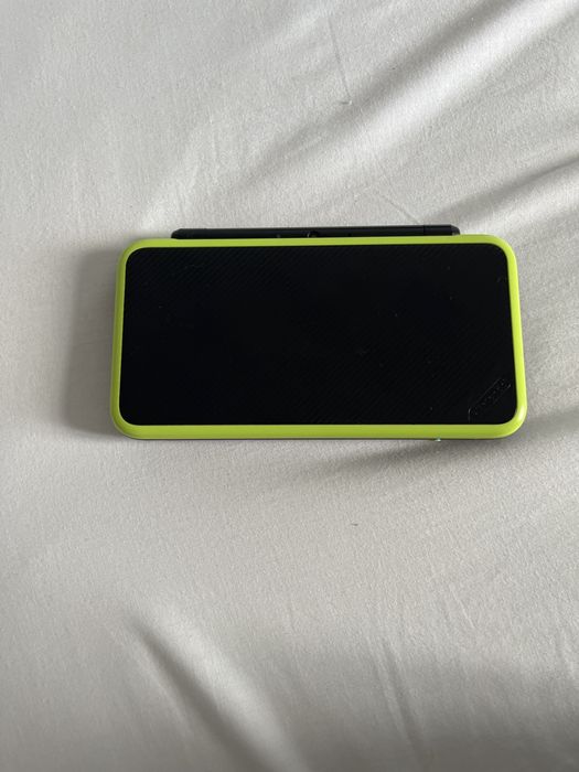 Vendo new nintendo 2ds xl desbloqueada