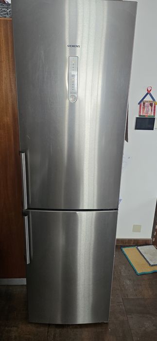 Frigorifico Siemens de 2 metros e 59 cm de largura e 59 de profundidade