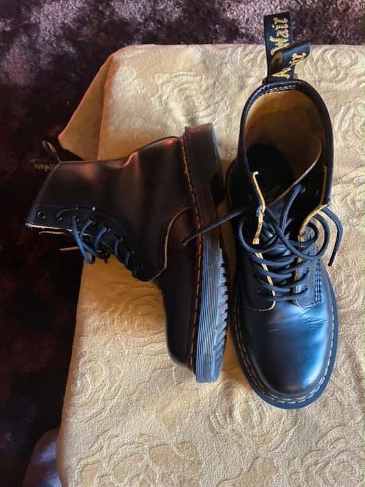Botas quase novas Dr Martens pretas