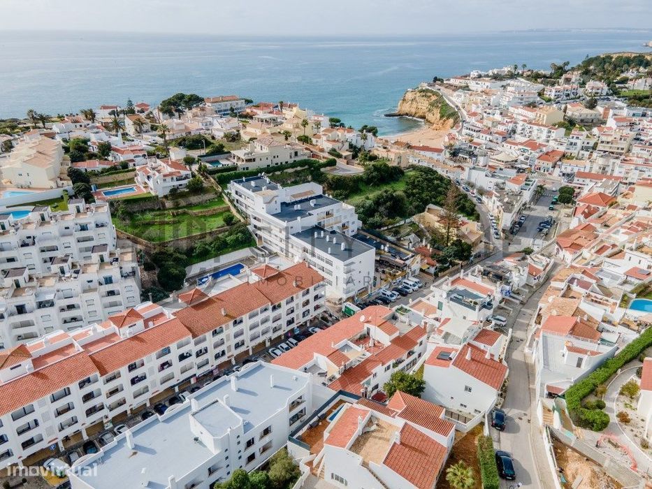 Apartamento T2 Remodelado com Rooftop em Carvoeiro — Lagoa E Carvoeiro, Faro
