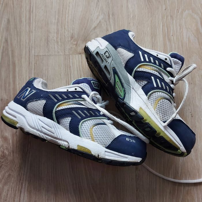 Sprzedam chłopięce buty sportowe.