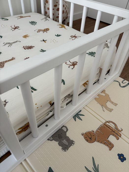 Cama montessori c/ estrado e colchao incluidos