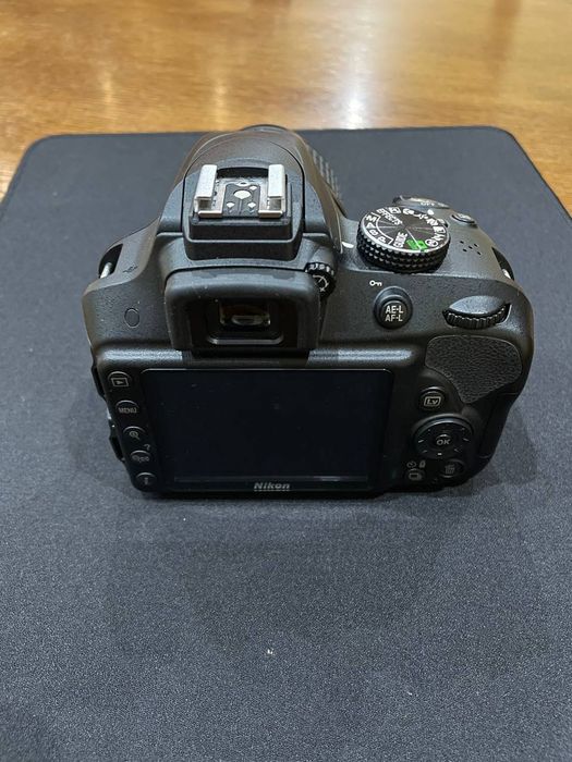 Máquina fotográfica Nikon D3300