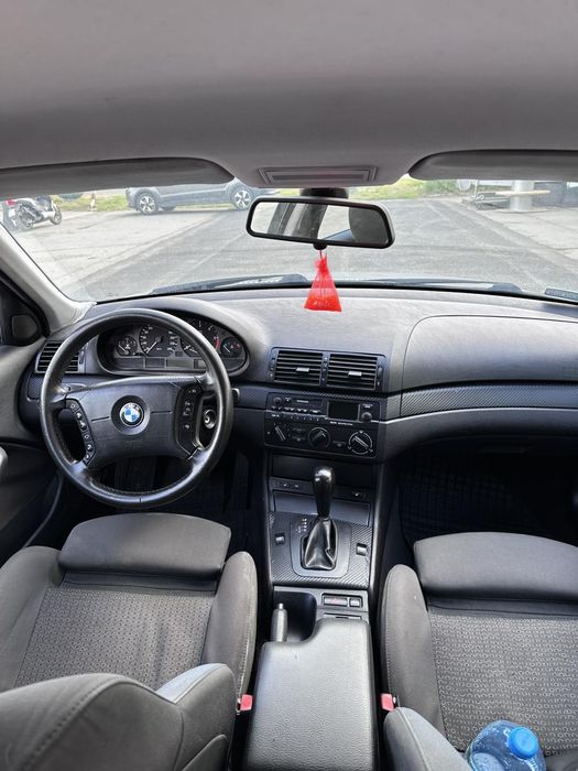 BMW  346L  2004 бляха