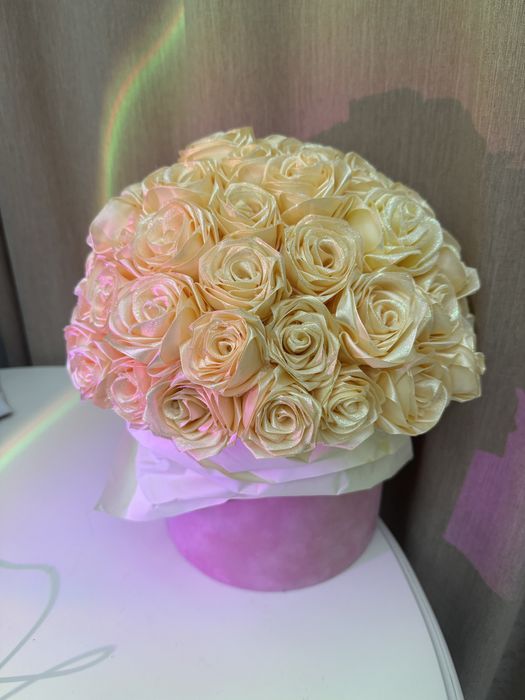 Букет атласных роз 51 шт.