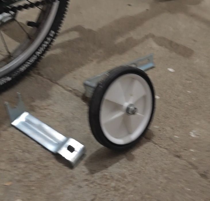 Rodas de apoio ao equilíbrio na bicicleta