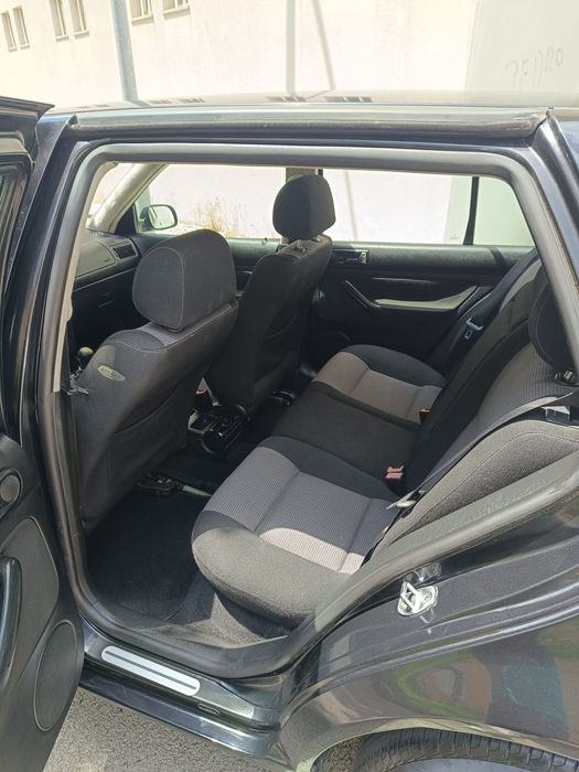 Vw golf 1.6 16v Com 179 mil