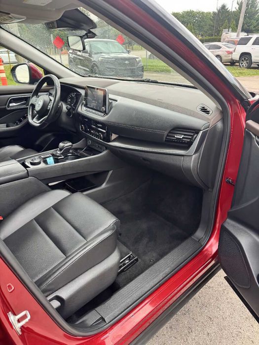 Nissan Rogue Platinum      2021