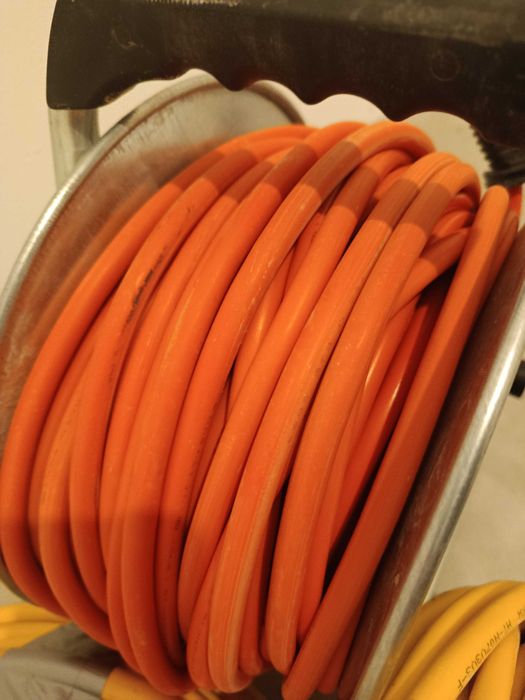 Przedłużacz na bębnie ,kabel siliwy