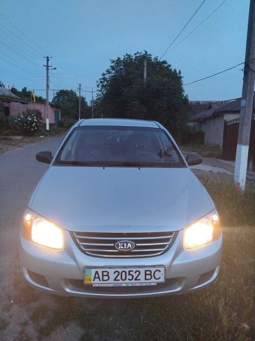 Продам машину Kia Cerato 1.6