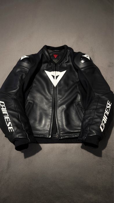 Шкіряний мотокомбінезон Dainese — куртка + штани-  Dainese Sport Pro, розмір 56 / XL