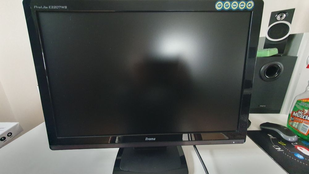 MONITOR IIYAMA PROLITE 22 " panorama wejście audio, dvi,vga"