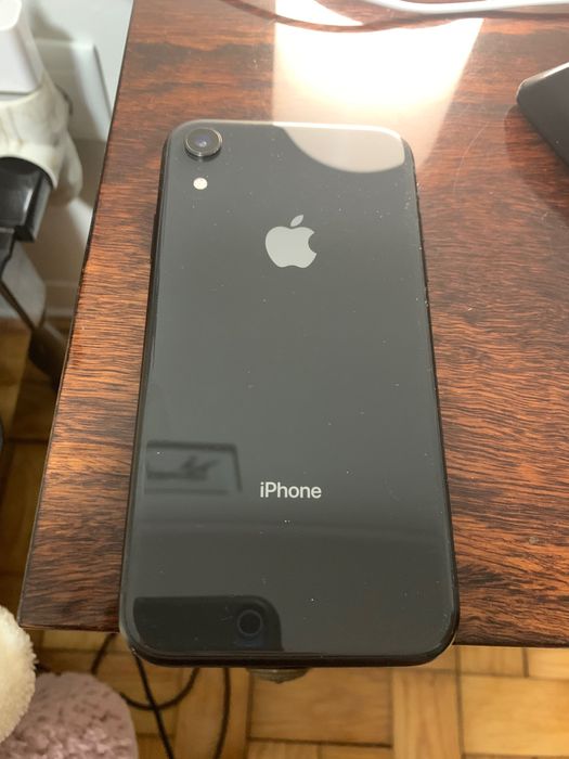 iPhone XR com uso