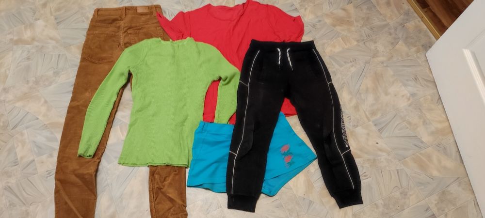 Детские вещи. Бесплатно!