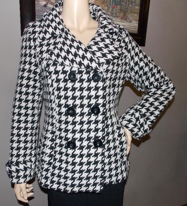 Znakomita Kurtka biało czarna