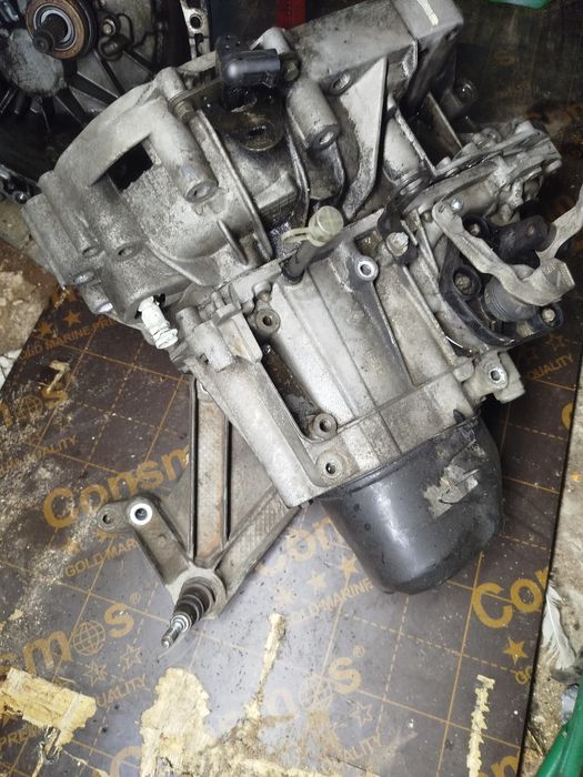 caixa velocidades 5 1.5 dci tava no motor k9k 722  da também para o k9k 704