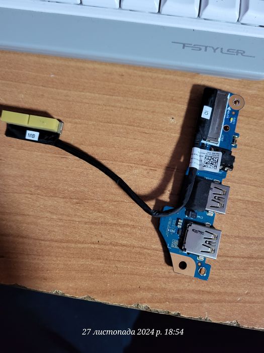 Додаткова плата від ноудбука Lenovo IdeaPad Gaming 3-15IHU6 непрацює