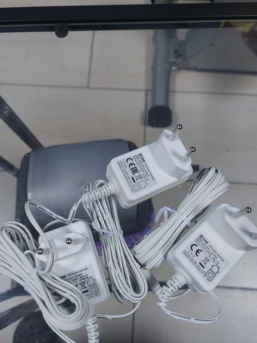 Продам блоки питания различного вольтажа и ампеража..Зарядки для  тел.