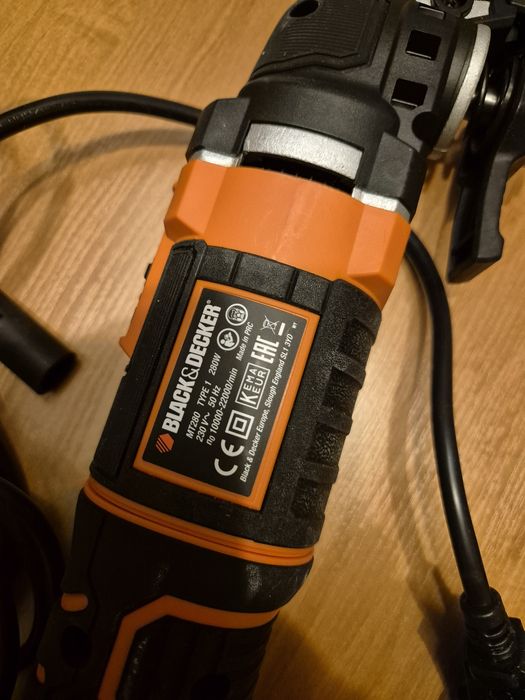 Szlifierka wielofunkcyjna Black dcker Mt280ba euno