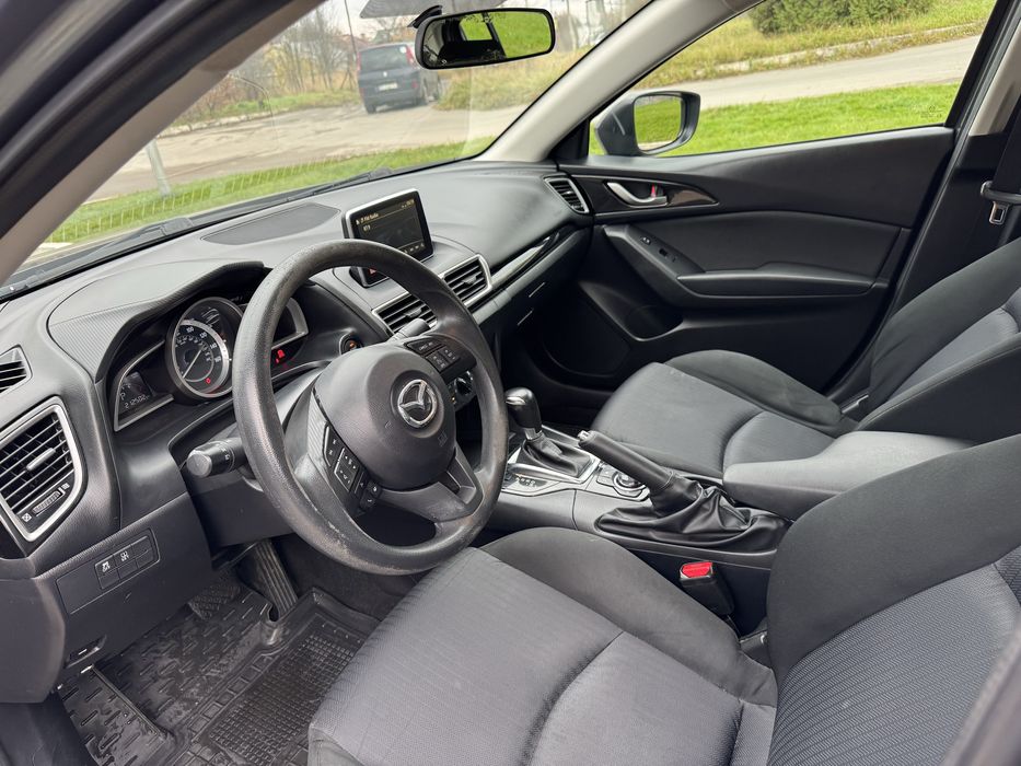 Оренда авто Mazda 3. Оренда авто у Львові . Аренда авто