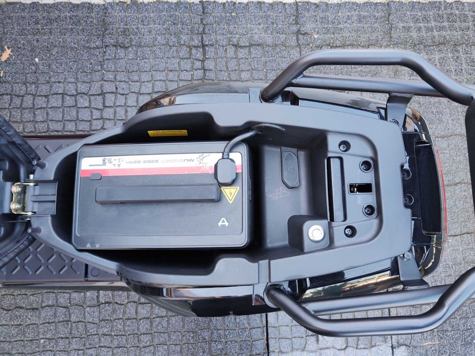 Scooter Elétrica NIU N-Pro - Edição Limitada
