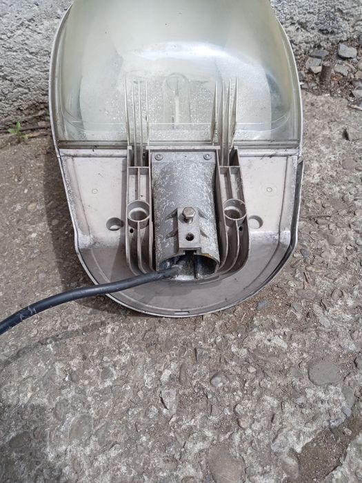 Lampa drogowa sprawna