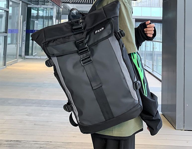 Plecak miejski na co dzień wodoodporny z klamrami czarny