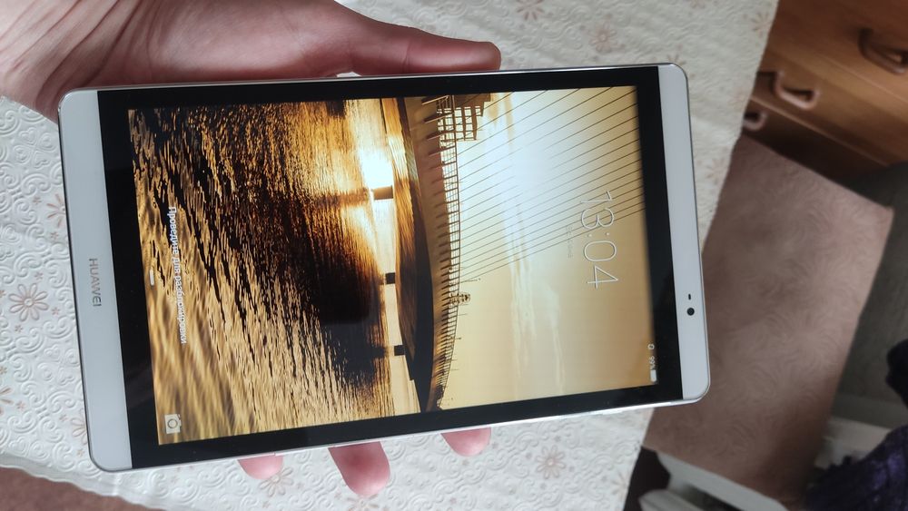 Продам планшет Huawei m2- 801w