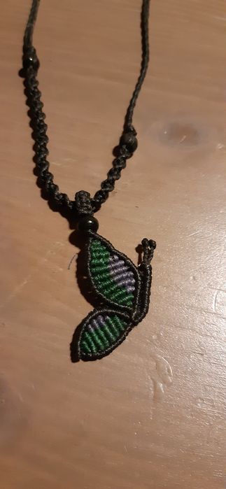Naszyjnik haftowany motyl 3 cm vintage
