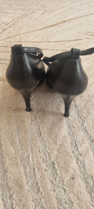 Szpilki czarne imitacja skóry