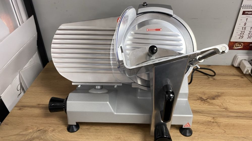 Слайсер професійний .