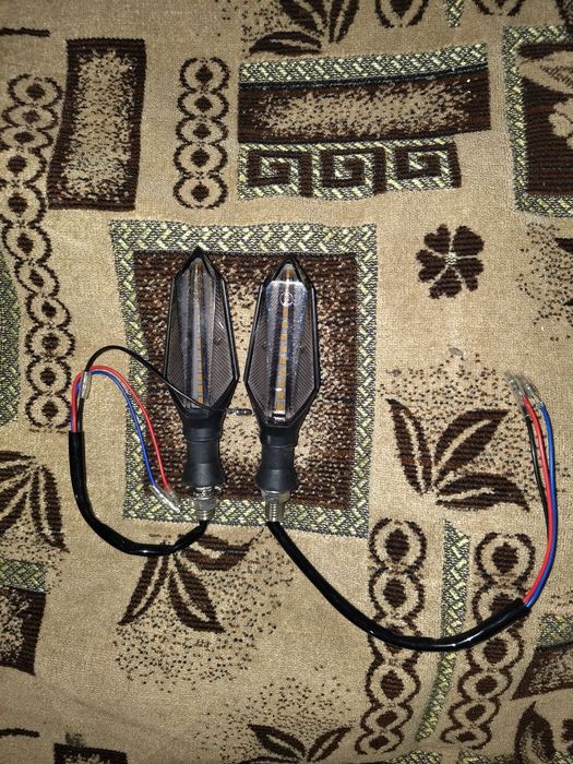 Поворотники универсальные 12 вольт