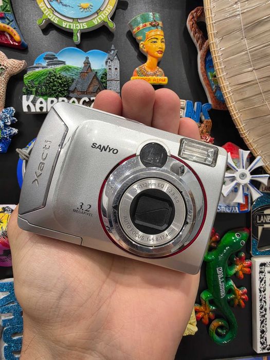 Aparat Cyfrowy Sanyo Xacti VPC-S3 | 3.2 MP | Zasilanie AA | Y2K Vintage | Sprawny