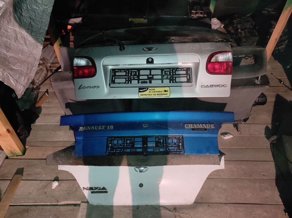 Задня ляда кришка багажника Daewoo Nexia Renault 19 Audi 80