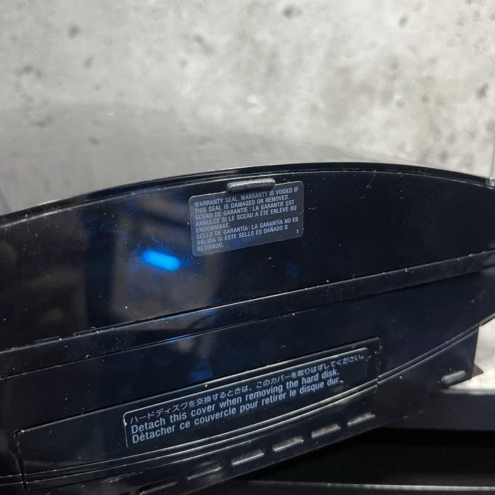 Konsola PlayStation 3 80GB Fat | Klasyk CECHE01 | Kompatybilność PS1 PS2 PS3 | 4 Gry