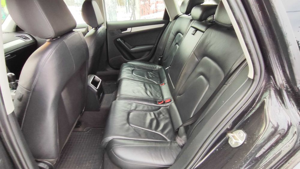 Audi A4 B8 2.0 TDI 140KM * Skóra * Klimatyzacja * Zadbany * Kombi