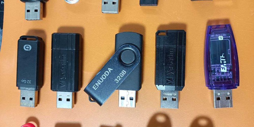 USB флеш накопитель  3.2-3.0-2.0/ 128-32-16-8-4GB.