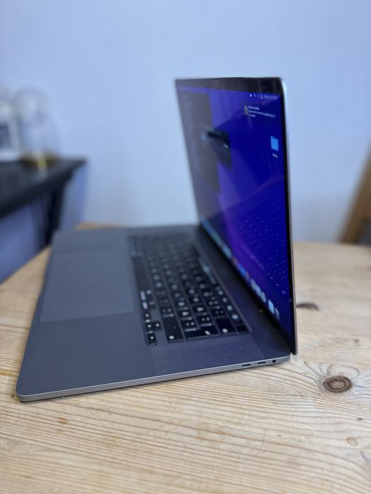 Macbook Pro 16" 2019 | 16GB | 512GB | 195 ciclos