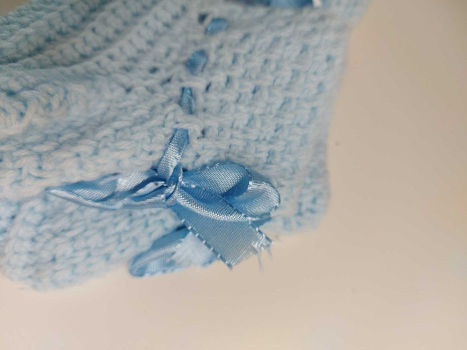 Sapatinhos artesanais em croché bebé