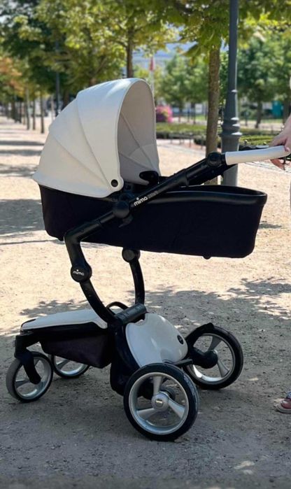 Sprzedam wózek 2w1 plus ubranka