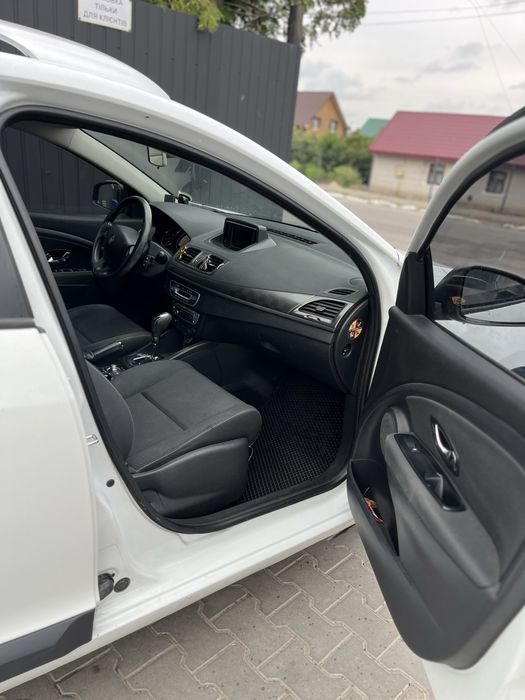 Продам Renault Megane III 2013 року.