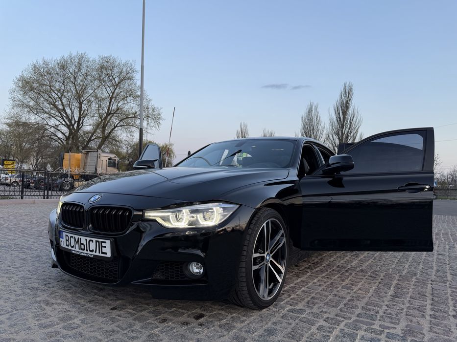 Продам Bmw  f30 2014 год