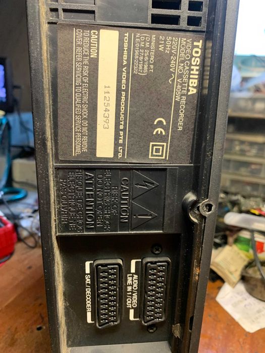 Відеомагнітофон Toshiba V-405W