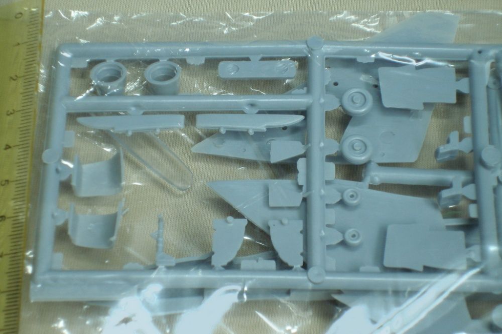 Масштабная модель самолета F-4 "Phantom" сборная, 1:96 *PM-Model*.