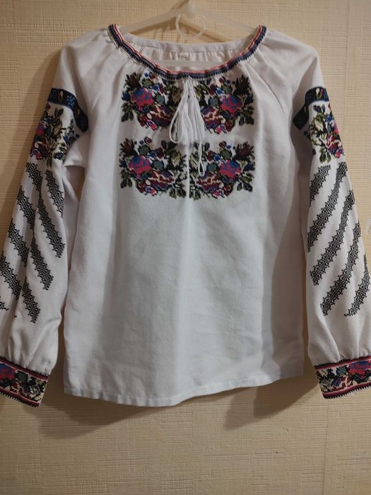 Вишиті дитячі сорочки