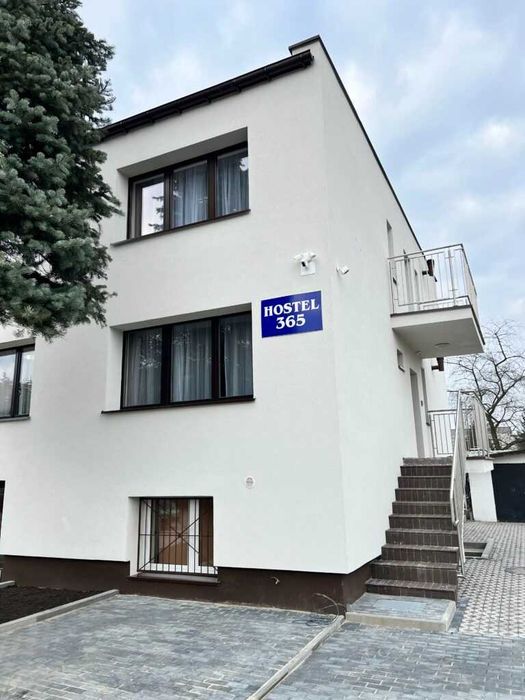 Nowoczesne Pokoje z Łazienkami | Hostel 365 Poznań | Parking | Wi-Fi