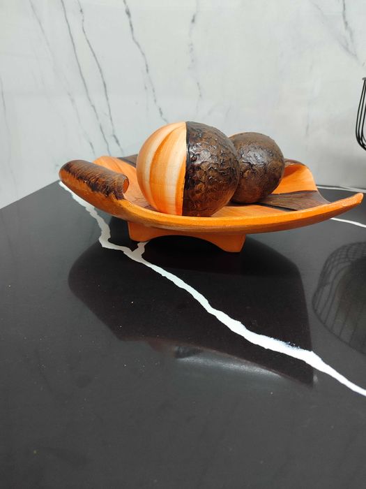 Prato decorativo com 3 bolas em cerâmica