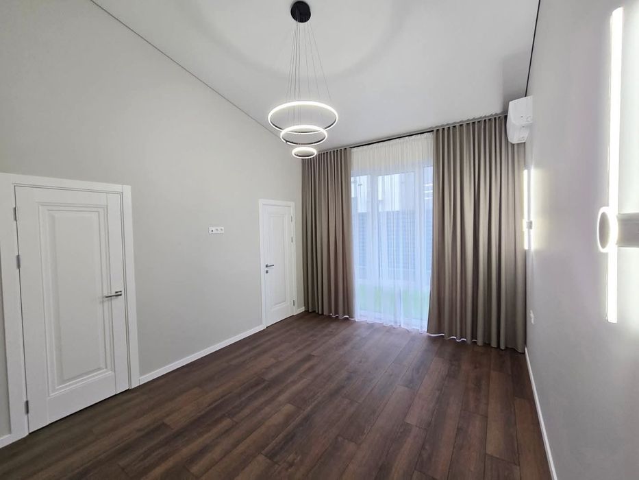 Одноповерховий будинок в КМ 141 м2 з газом новий ремонт с. Ходосівка