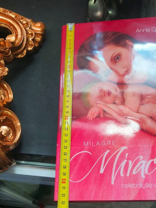 Livro Milagre Mirande celebração de uma nova vida CD/DVD